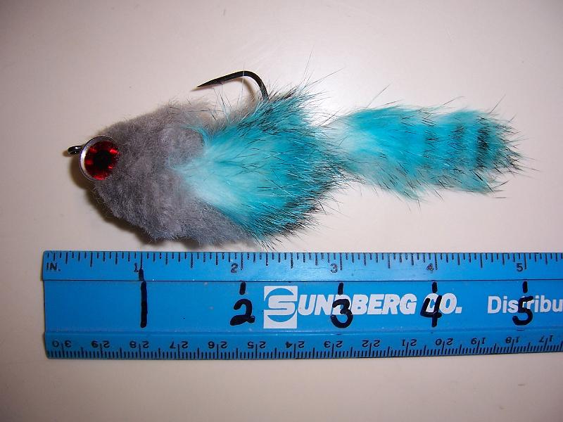 9-12 in-fish pike flies 006.jpg